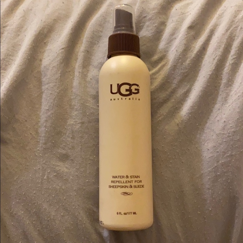 UGG- water & Stain repellent